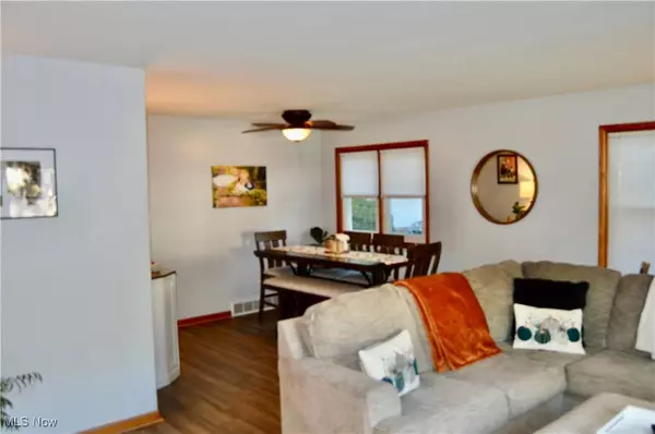 3022 Englewood DR, Stow, OH 44224