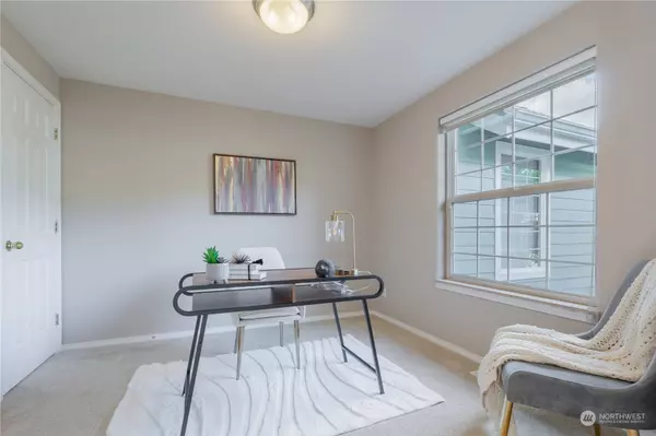 15569 SE 67th PL, Bellevue, WA 98006