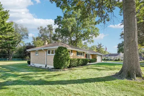 6N355 Spring CT, Medinah, IL 60157