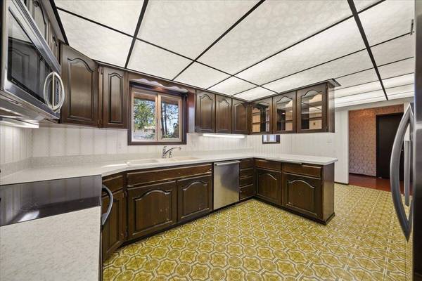 921 E Brooklawn Dr, Spokane, WA 99208