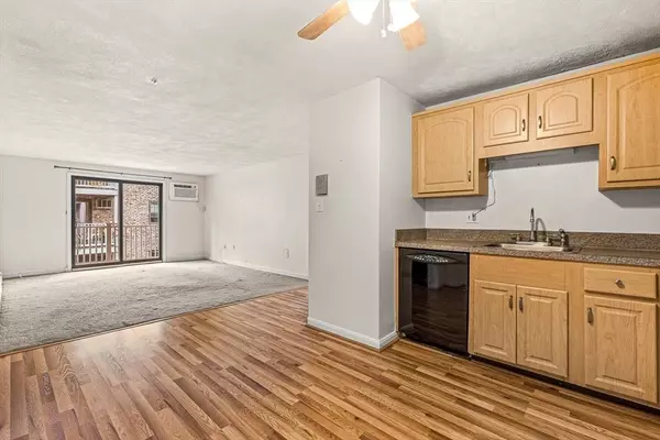 16 Kenmar Dr #136, Billerica, MA 01821