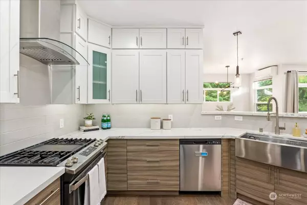 516 241st LN SE, Sammamish, WA 98074