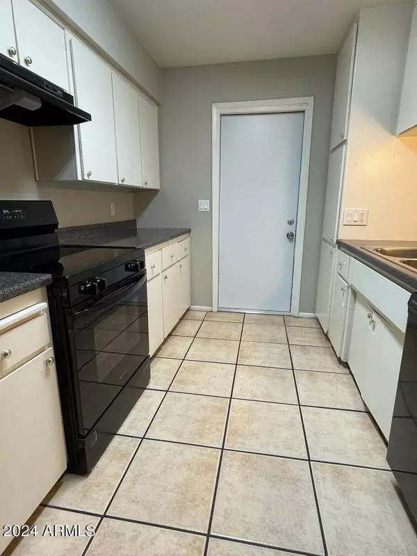 54 E JUNIPER Street, Mesa, AZ 85201