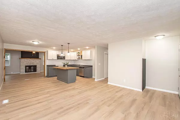 421 Redbud Ln, Xenia, OH 45485