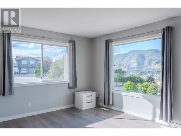 217 GREENWOOD DR, Penticton, BC V2A7P9