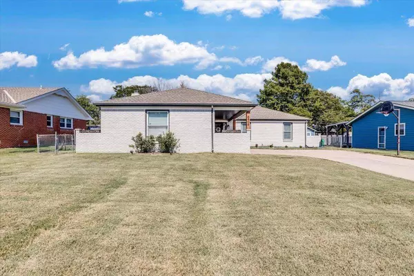6406 E Aberdeen, Wichita, KS 67206