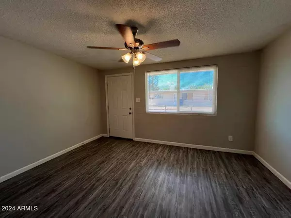 1970 E 10TH Street, Tempe, AZ 85281