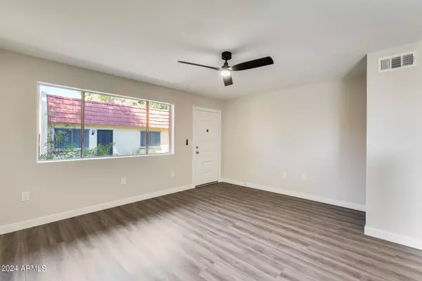 3337 W GOLDEN Lane, Phoenix, AZ 85051