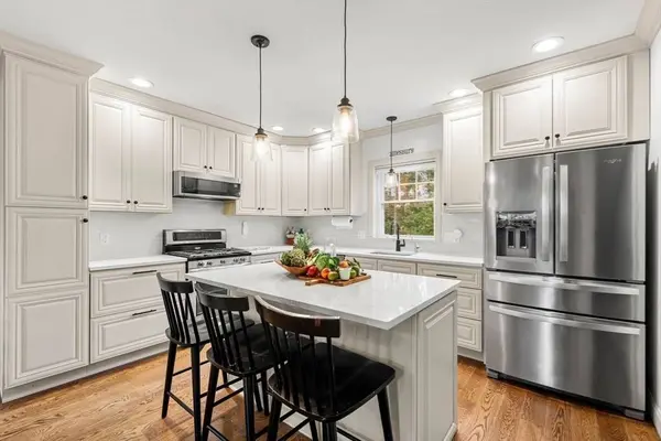 22 Old Merrill St, Amesbury, MA 01913