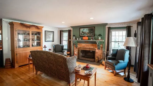 50 Sunbriar Lane, Ludlow, MA 01056