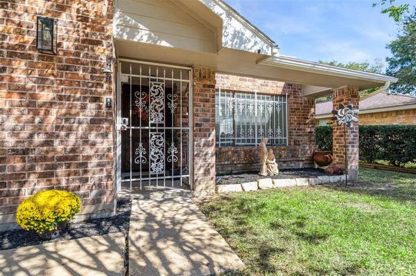 15318 Beechnut ST, Houston, TX 77083