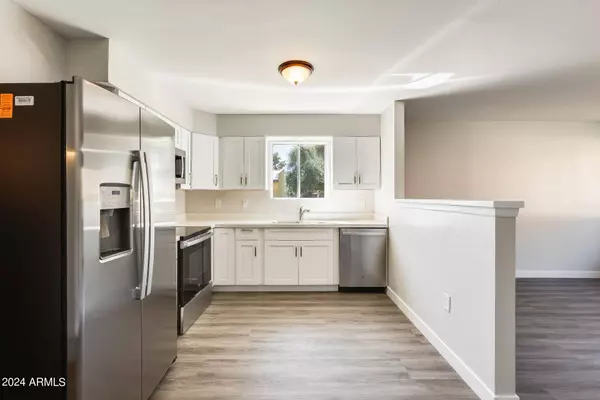 3337 W GOLDEN Lane, Phoenix, AZ 85051