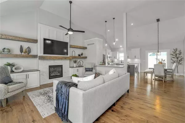 1308 NW 94th ST, Kansas City, MO 64155