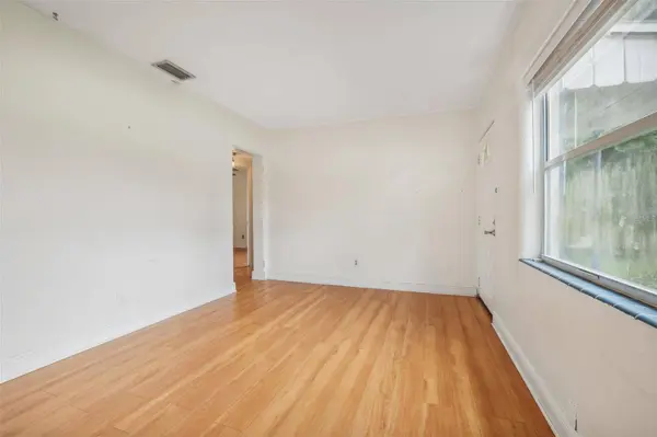 2415 LAURA PL, Orlando, FL 32803