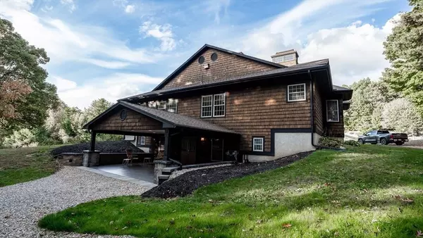 50 Sunbriar Lane, Ludlow, MA 01056