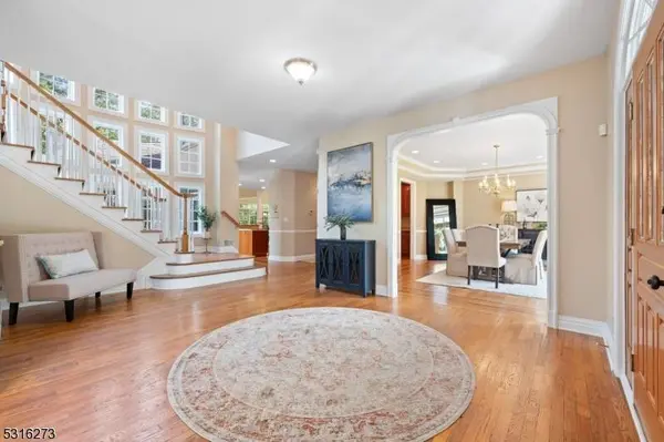 7 Coach Ln, Hopewell Twp., NJ 08530