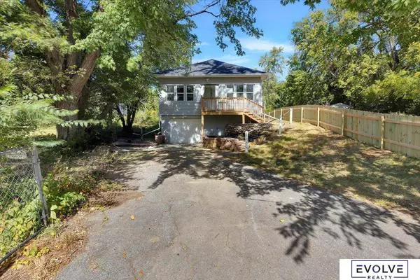 4534 Nebraska Avenue, Omaha, NE 68104