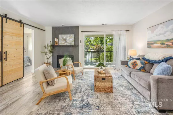 1218 N Camelot, Boise, ID 83704