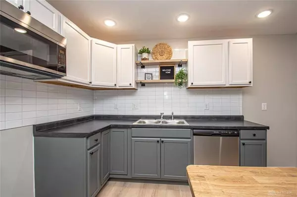 421 Redbud Lane, Xenia, OH 45385