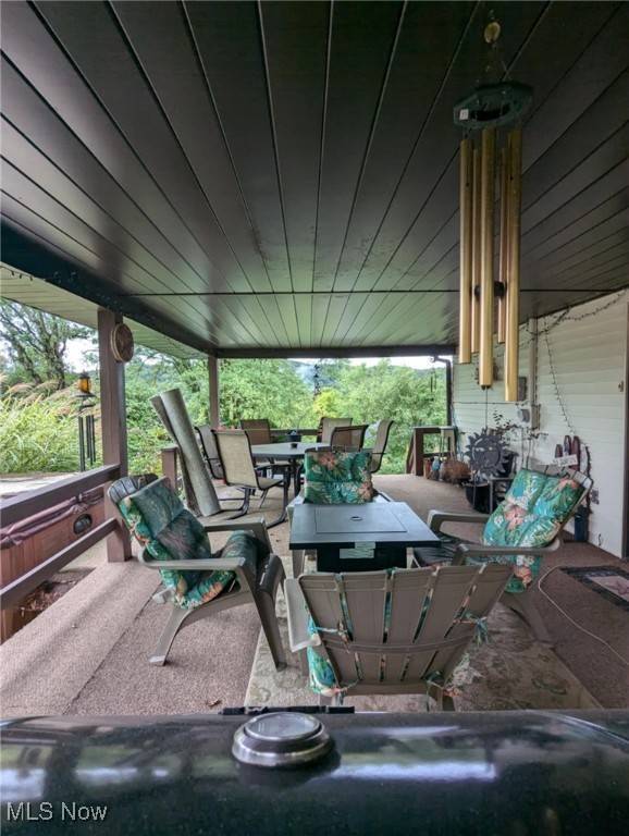 1008 Maple AVE, Bellaire, OH 43906