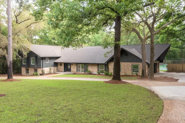 2534 Corral Drive, Cantonment, FL 32533