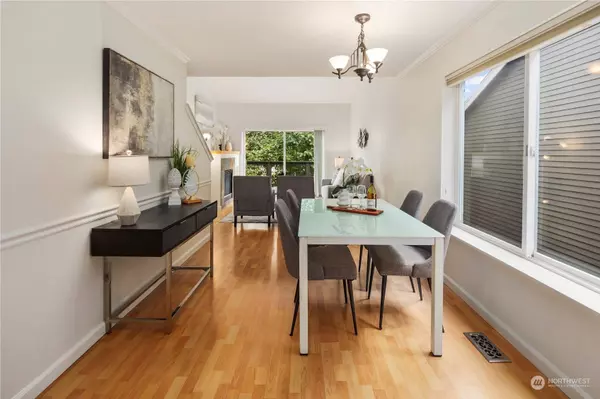 1524 Cherrylane PL S, Seattle, WA 98144