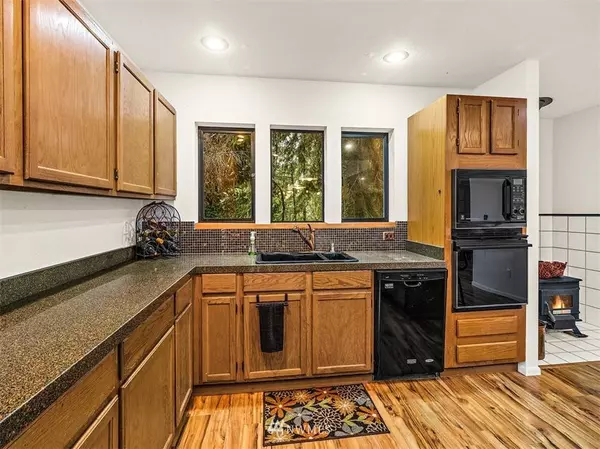 8515 316th PL SE, Preston, WA 98050