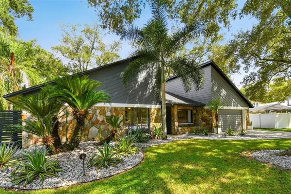 3202 HEATHERBROOK WAY, Tampa, FL 33618