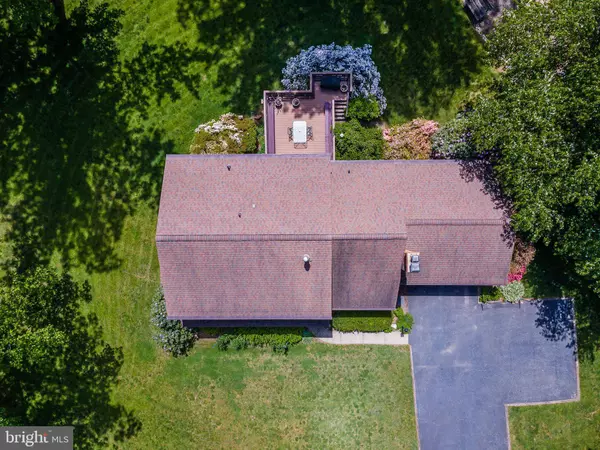 5725 SMOKE RISE LN, Fairfax Station, VA 22039