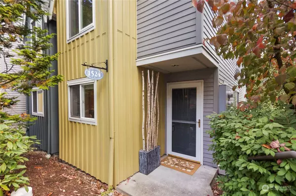 1524 Cherrylane PL S, Seattle, WA 98144