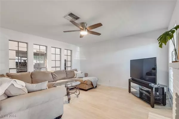 6525 Brushwood Lane, Las Vegas, NV 89107