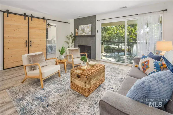 1218 N Camelot, Boise, ID 83704