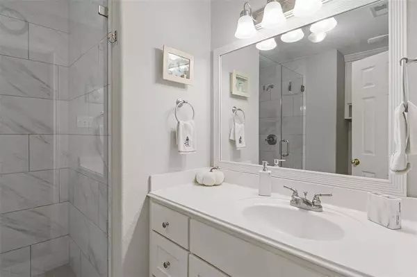 2606 Shark CIR, Texas City, TX 77591