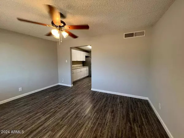 1970 E 10TH Street, Tempe, AZ 85281