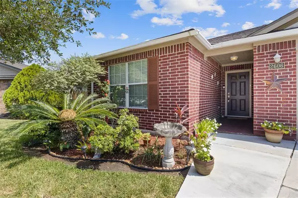 2606 Shark CIR, Texas City, TX 77591