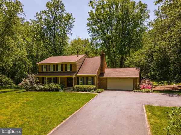 5725 SMOKE RISE LN, Fairfax Station, VA 22039