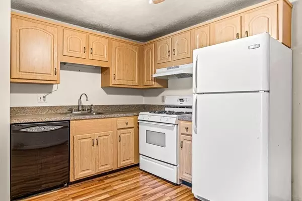 16 Kenmar Dr #136, Billerica, MA 01821