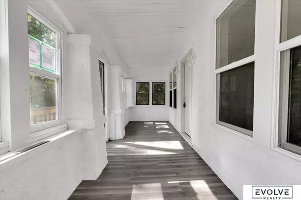 4534 Nebraska Avenue, Omaha, NE 68104