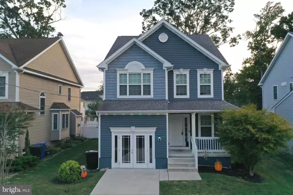 276 SPRUCE AVE, Maple Shade, NJ 08052