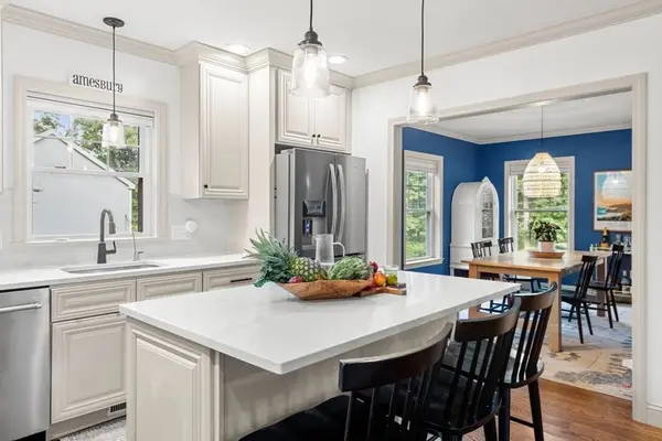 22 Old Merrill St, Amesbury, MA 01913