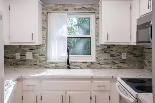 12472 HUCKLEBERRY FINN DR, Orlando, FL 32828