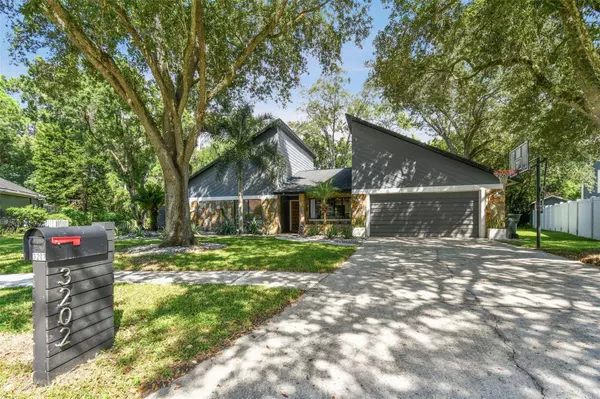 3202 HEATHERBROOK WAY, Tampa, FL 33618