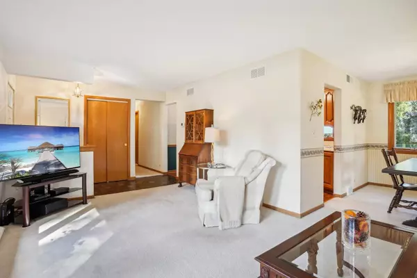 6N355 Spring CT, Medinah, IL 60157