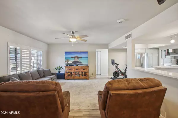 7437 W BLOOMFIELD Road, Peoria, AZ 85381