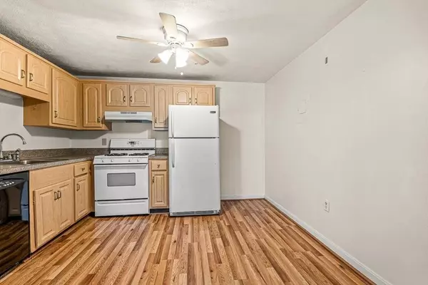 16 Kenmar Dr #136, Billerica, MA 01821