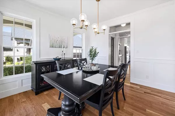 6105 S 26th St, Rogers, AR 72758