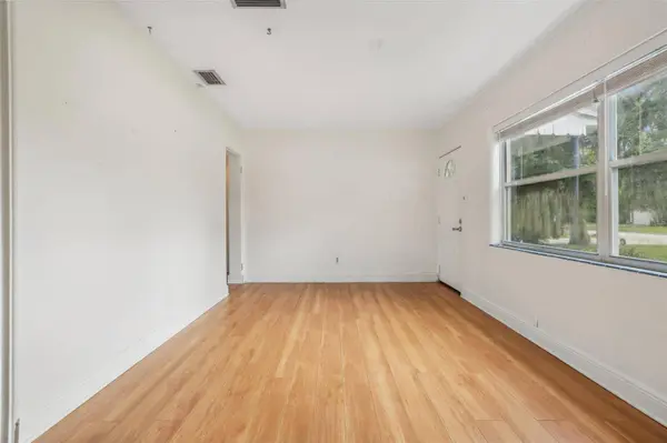 2415 LAURA PL, Orlando, FL 32803