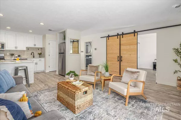 1218 N Camelot, Boise, ID 83704