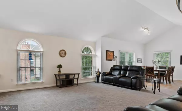 4649 DEER PATH RD, Harrisburg, PA 17110