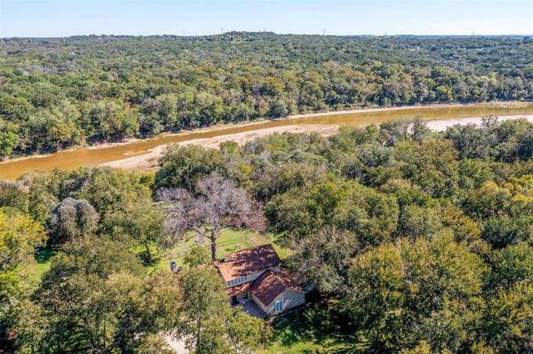 9500 Bellechase Road, Granbury, TX 76049